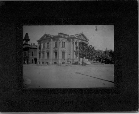 The library circa 1904