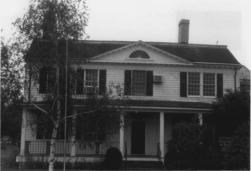 Wide Shot of the Cove Island House in 1979 by D. Ransom, Part of the NPS NRHP Photographic Collection on the Cove House