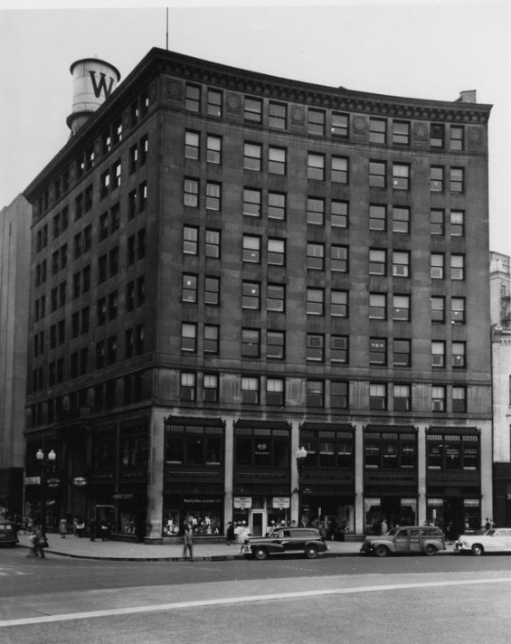 Ca. 1947 photograph of Guaranty Building from Indianapolis Star News (Indiana State Library Digital Collection)