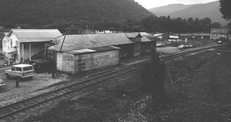 Undated photo of Gauley Bridge Railroad Station