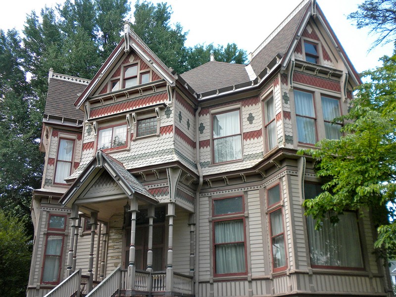 The Gov. Lloyd Crow Stark House was built in 1891 and is named after the state's 39th governor, who lived here from 1915-1941. 