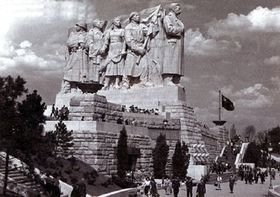 The world largest Stalin statue debuted in 1955 in Prague, Czechoslovakia.