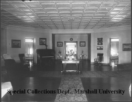 Interior view of Ward A, 1916