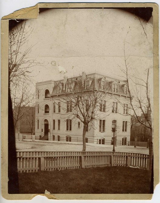 Photo of the Banes Building from the southeast corner of the Buchanan County Courthouse lawn. Image provided by the St. Joseph Museums, Inc.