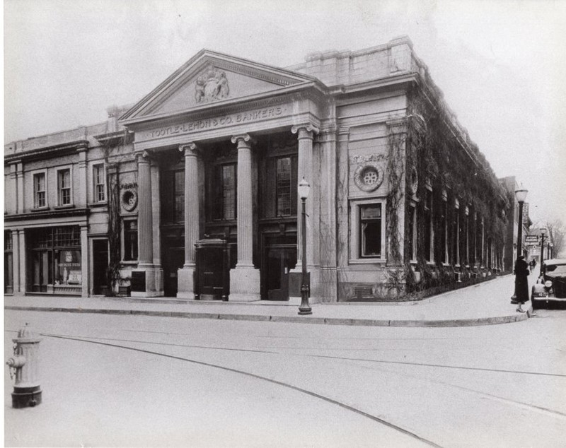 Tootle Lemon Bank, 6th & Francis, c. 1920s. NW corner 6th & Francis, St. Joseph, MO.  View of the bank as it sits on the corner.  The season is winter when leaves off the vines on the 6th St. side.  Image provided by the St. Joseph Museums, Inc.