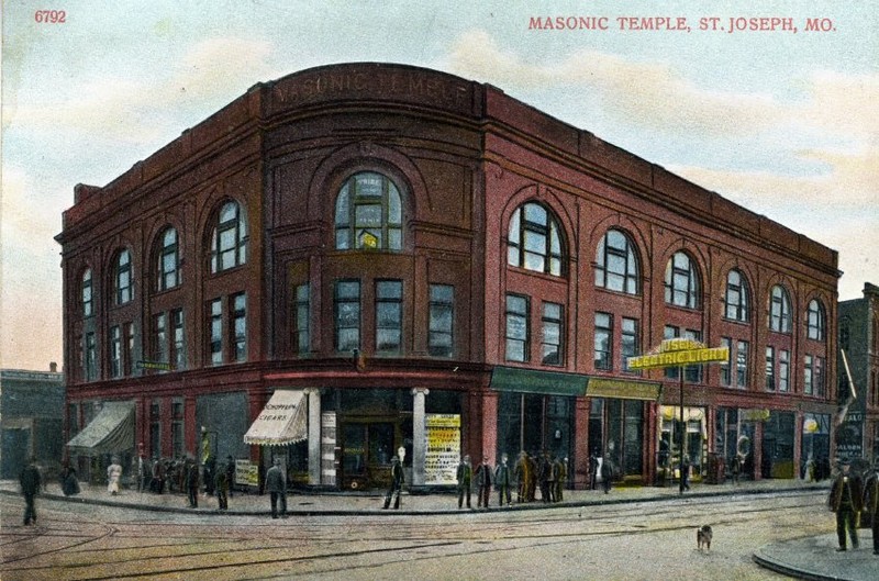 Postcard of the Masonic Temple at Fifth and Edmond. Image provided by the St. Joseph Museums, Inc.