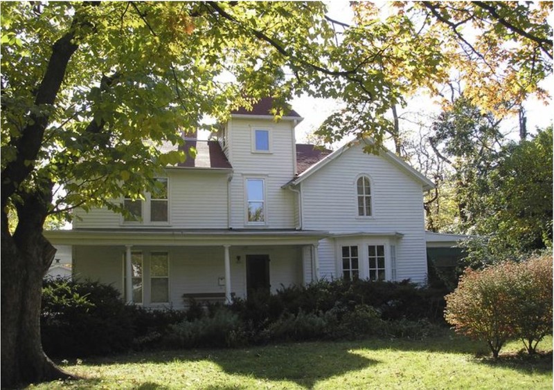 2007 photograph of main (N) elevation of Ferdnand-Strong House, from NRHP nomination (Nimz 2007)