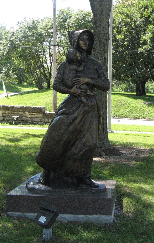 Charles Goslin, Pioneer Woman, 2016. Photo by David Prescott.