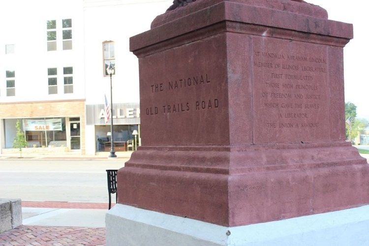 Madonna of the Trail monument base. Photo by Cynthia Prescott.