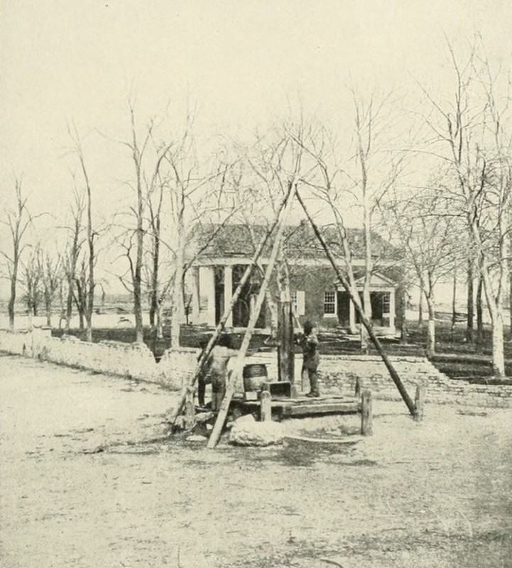 Spotsylvania Courthouse building. This photo was taken around the time of the battle.