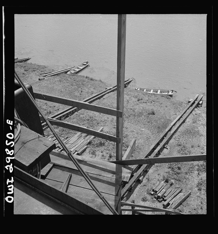 A view of the skids from the deck of a vessel under construction at Marietta.