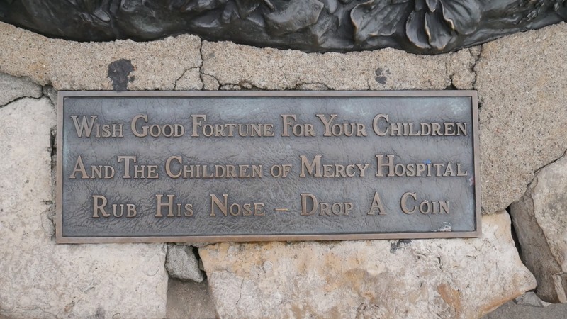 Font, Vegetation, Groundcover, Commemorative plaque