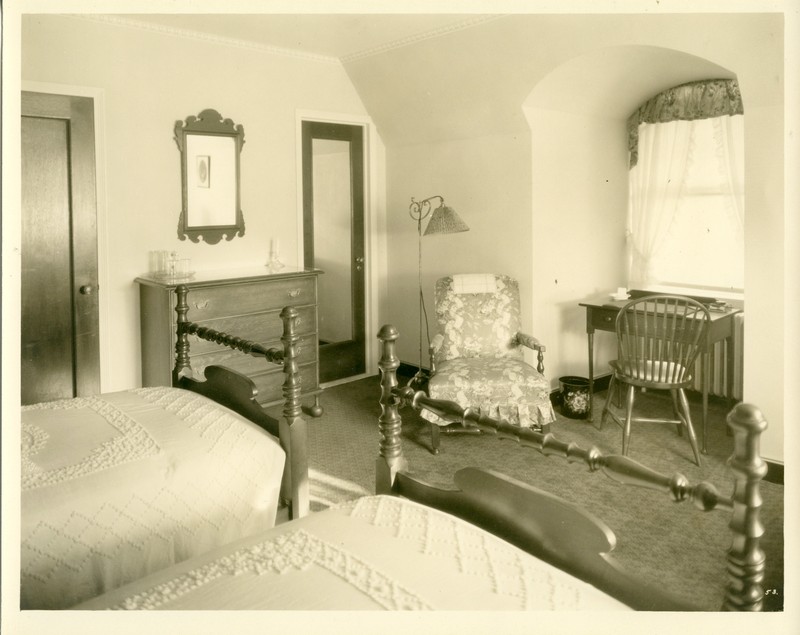 Andover Inn bedroom by Benjamin Morse