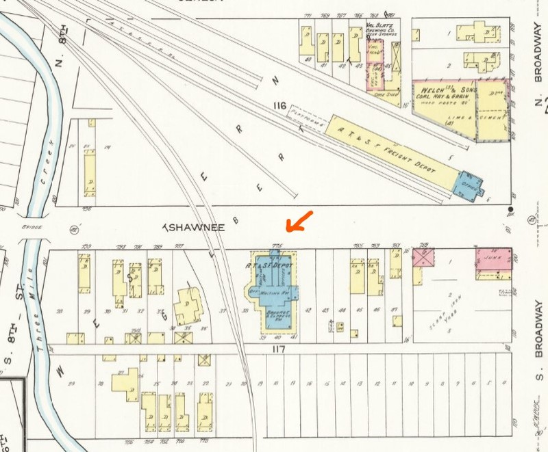 AT&SF Depot (red arrow) and vicinity on 1913 Sanborn map (p. 26)