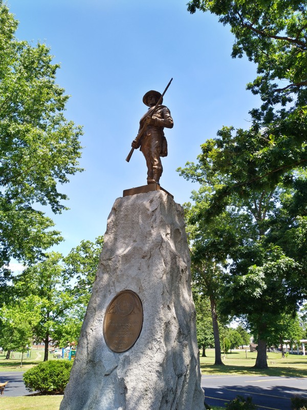 Parkersburg Confederate Monument.