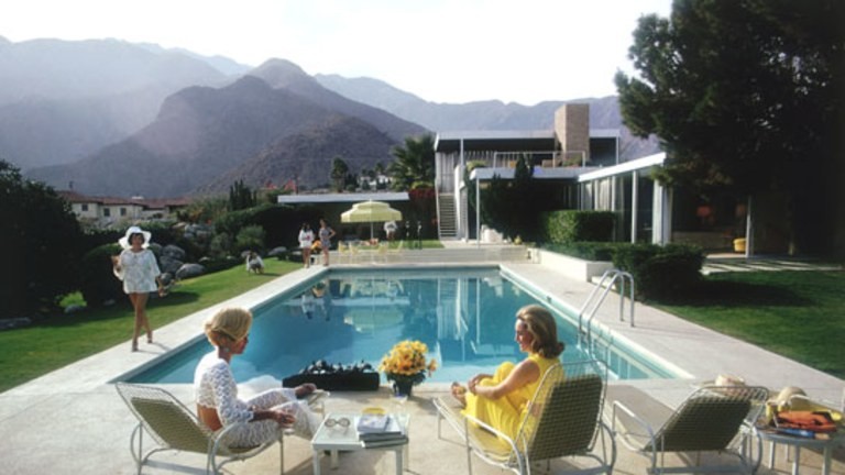 Slim Aarons' Famous Photo "Poolside Gossip" Taken at the Kaufmann House