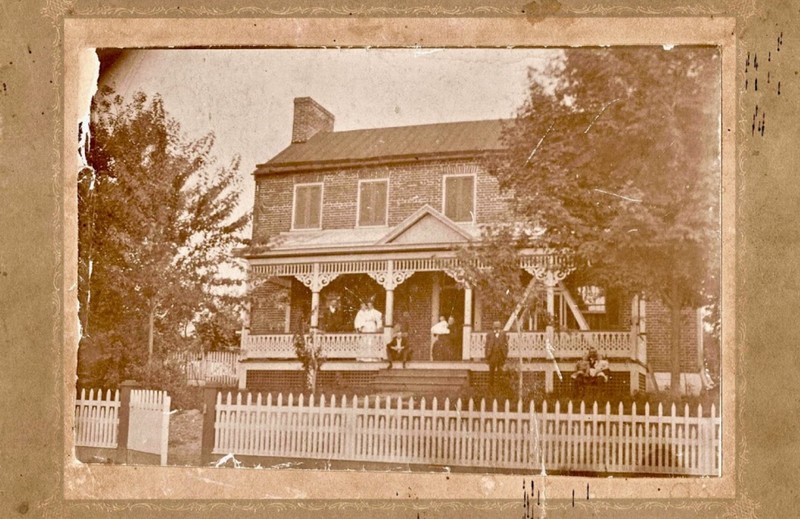 Old photo of the Capon House 