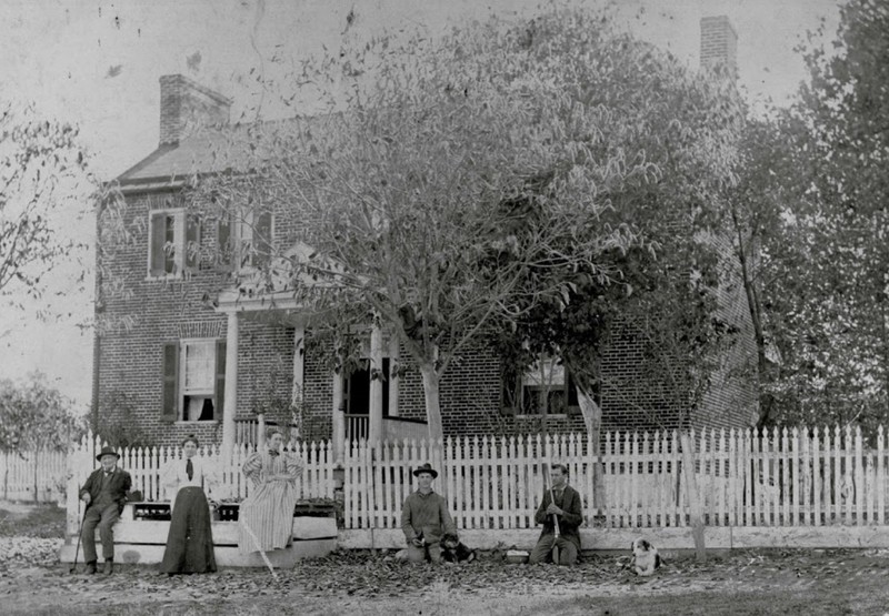 Old photo of the Capon House 