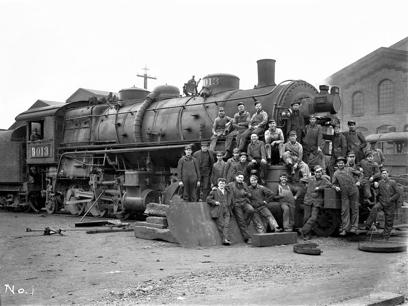 Northern Pacific Railroad Steam locomotive #3013 circa 1938