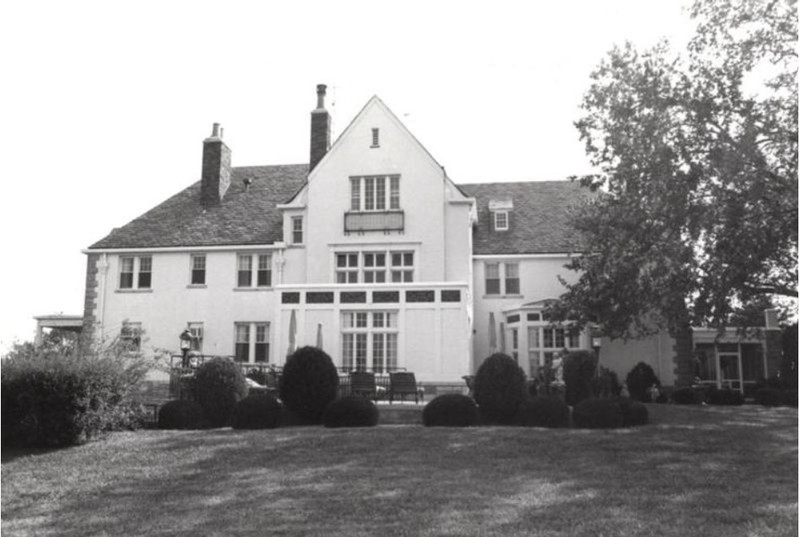 Rear elevation of Cedar Crest, facing north, in 2009 photograph (KSHS)