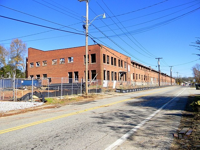 2018 photograph of E. W. Montgomery Cotton Warehouse (Upstateherd)