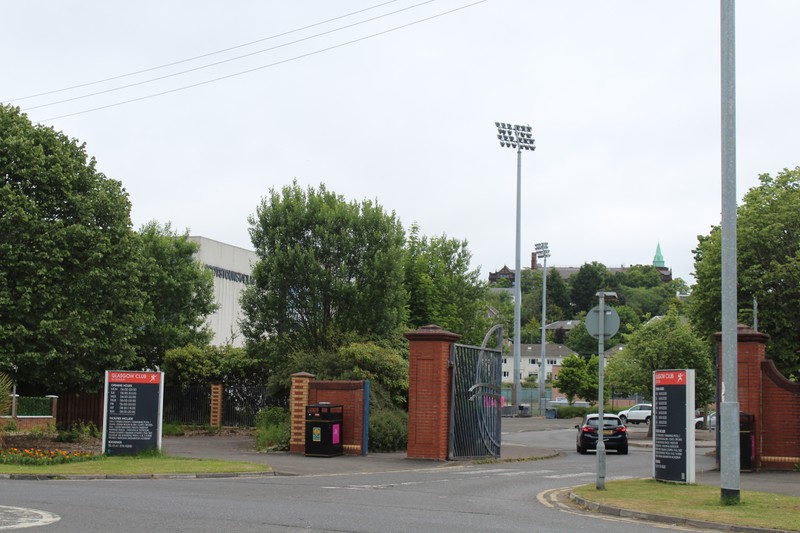 Sky, Plant, Building, Motor vehicle