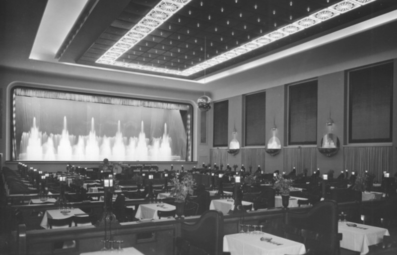 Photograph, White, Black, Table