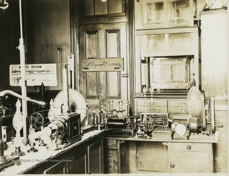 Physics lecture room in Chitwood Hall in 1900.