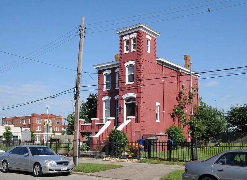 2017 photo of James A. Fields House in Newport News (Jerrye & Roy Klotz, M.D.)