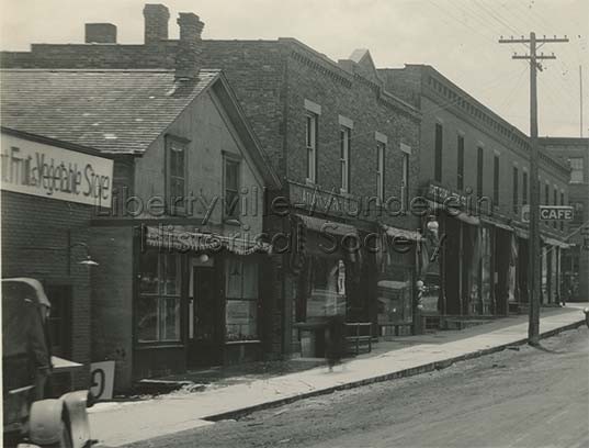 Milwaukee Avenue, looking south from Lake Street, Butler Building on the left, 1923