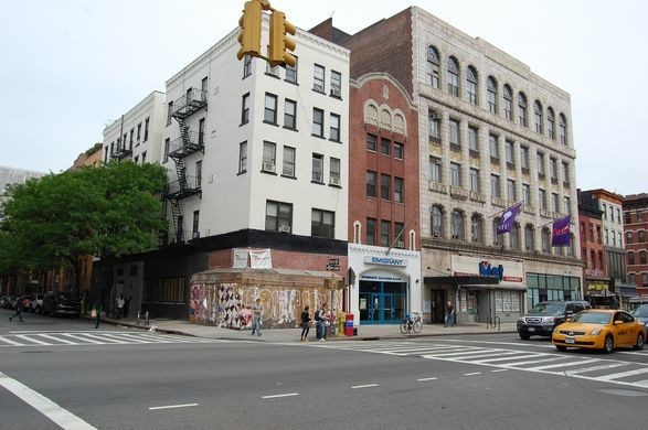 The middle building with the arched roof house the Fillmore East 