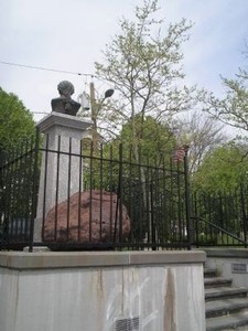 Photograph of Alexander Hamilton's bust and death rock.