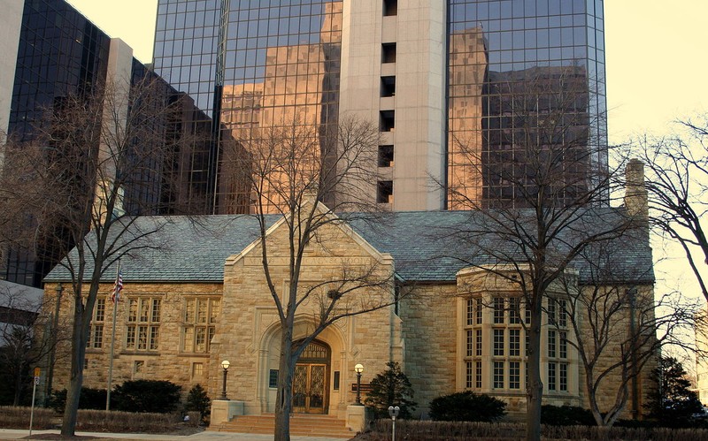 The former Rochester Public Library was built in 1937 and is now the Mitchell Student Center of the Mayo Clinic.