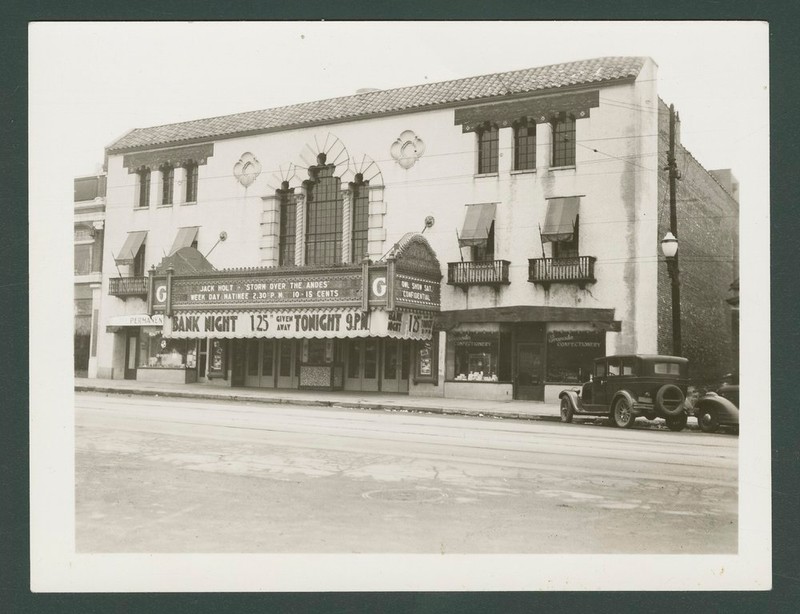 The Granada Theater shortly after opening, circa 1930s