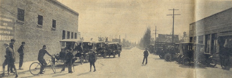 1918 view 2nd Street with Ratcliffe's at right
