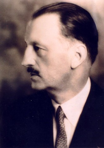 Henri Dourif, co-founder of Standard Ultramarine & Color Co.