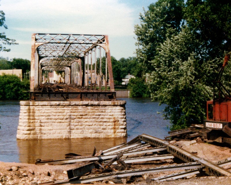 Grand Avenue Footbridge  City of Eau Claire, Wisconsin