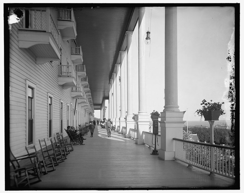 Grand Hotel veranda ca. 1910