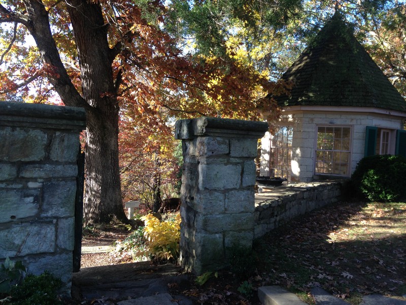 Summer House, fall