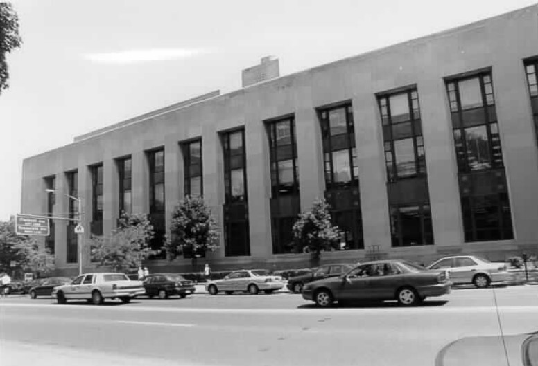 Car, Wheel, Land vehicle, Building