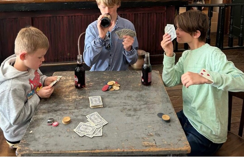 Tableware, Table, Sharing, Bottle