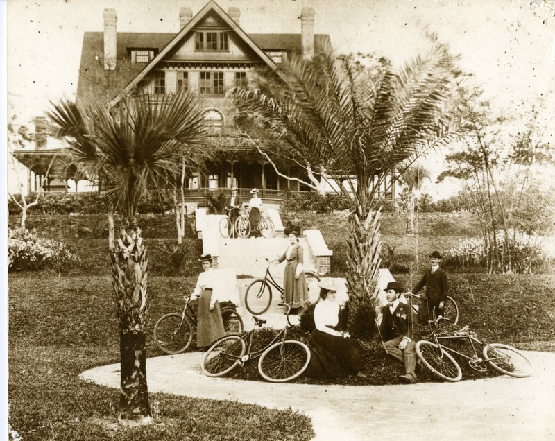 The Plant-Sumner House was originally built as employee housing for the Belleview-Biltmore Hotel. At 400,000 square feet, it was at one time Belleview-Biltmore was the world’s largest wooden structure. The Plant-Sumner house was moved from its original site in Belleair to Clearwater around 1912. 