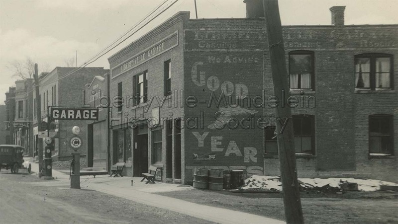 Libertyville Independent and Libertyville Garage buildings, 1923, looking south from Lake Street