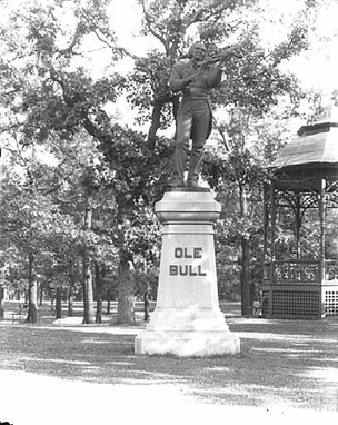 Ole Bull Statue in Loring Park by Jacob Fjelde. Image by Charles J. Hibbard, courtesy of Minnesota Historical Society 