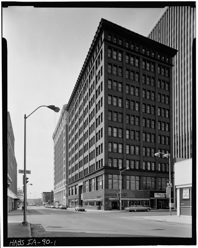 1977 photo of Fleming Building from Historic American Buildings Survey (HABS IA-90-1), Library of Congress