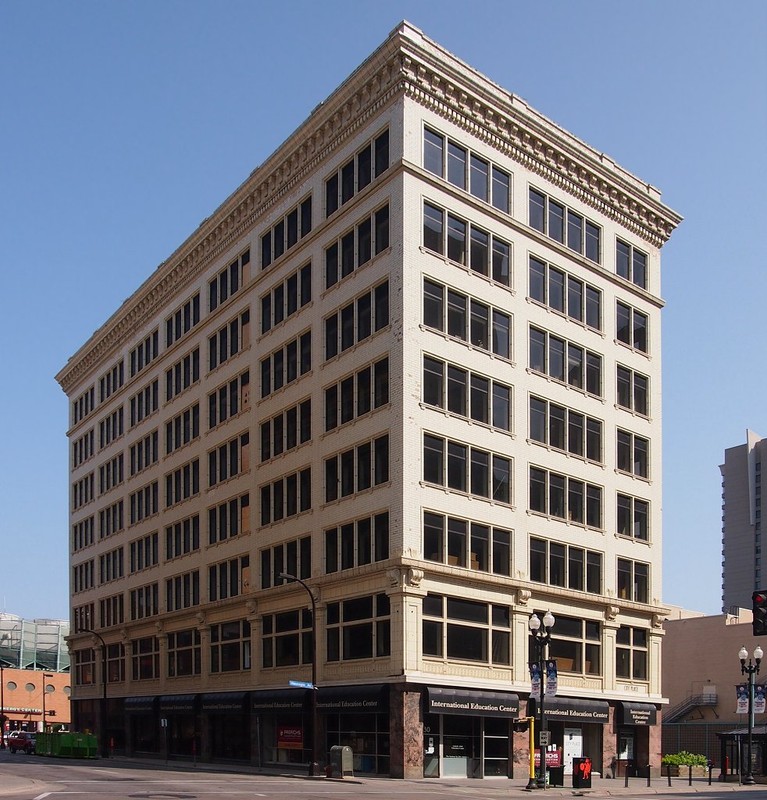 Lincoln Bank Building as pictured in 2013.