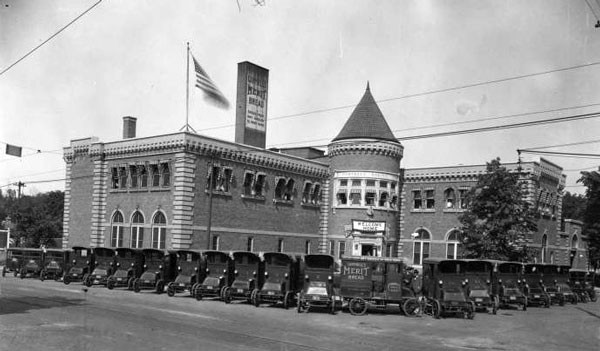 Campbell-Continental Baking Company Building in 1918