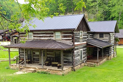 The Applebutter Inn was built using materials recycled from eight separate structures in the Tri-State Area.