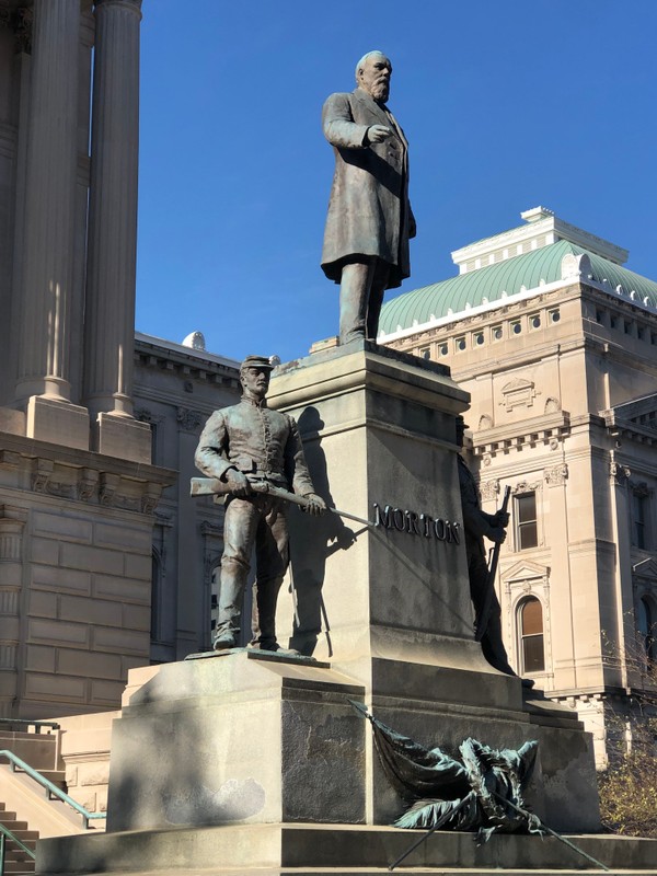 Sky, Building, Statue, Pedestal