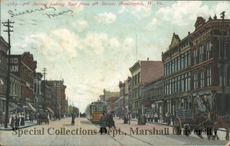 Third avenue east from 9th Street, with the Broh Building at right, circa 1905